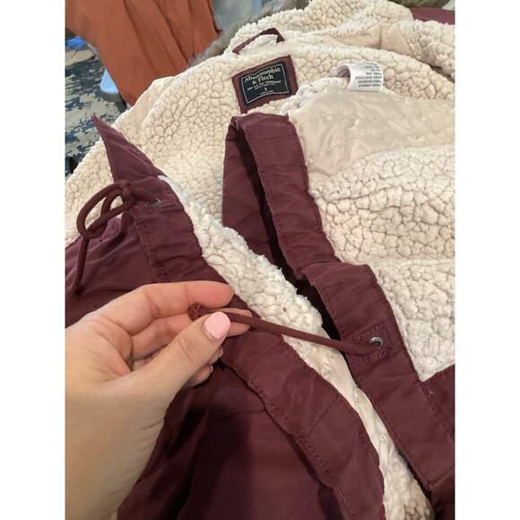Abercrombie & Fitch Womens Parka Jacket Size Small Coat Burgundy Sherpa Preppy - Picture 6 of 13